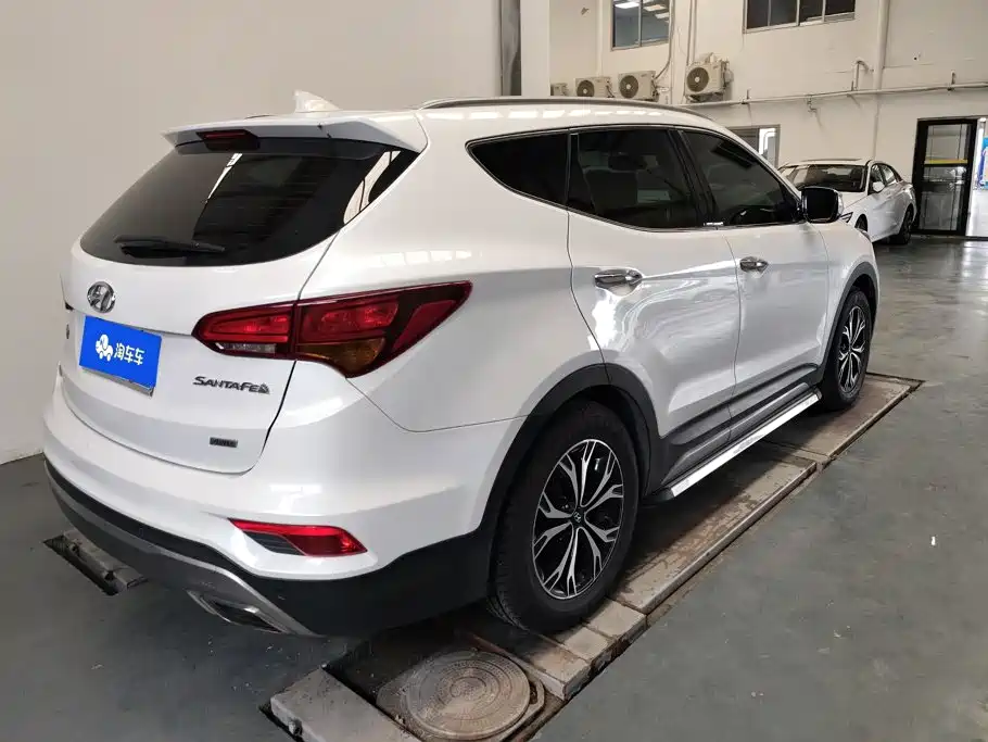 Hyundai Santa Fe — миниатюра 3