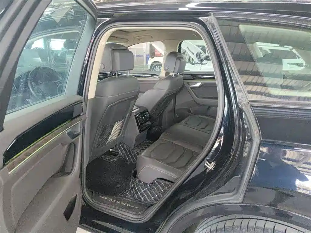 Volkswagen Touareg 2021 2.0TSI