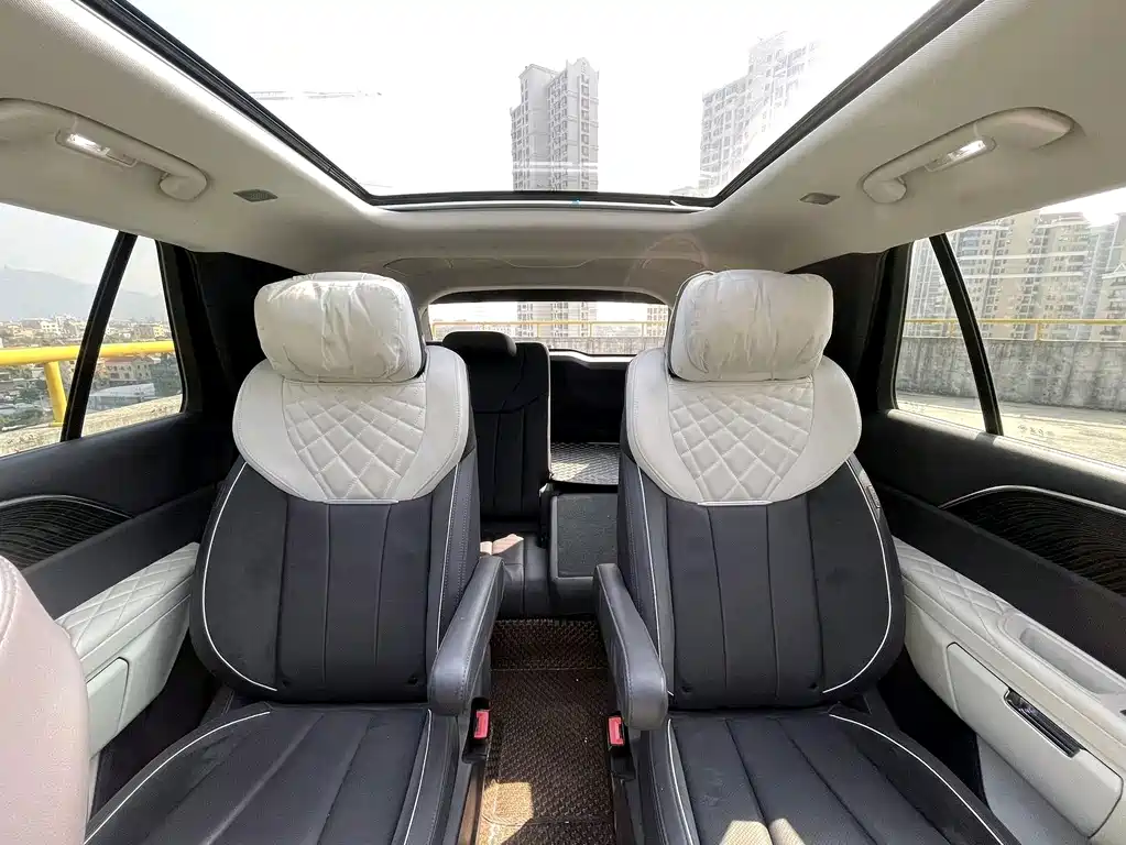 Hongqi Hongqi E-HS9 — миниатюра 6