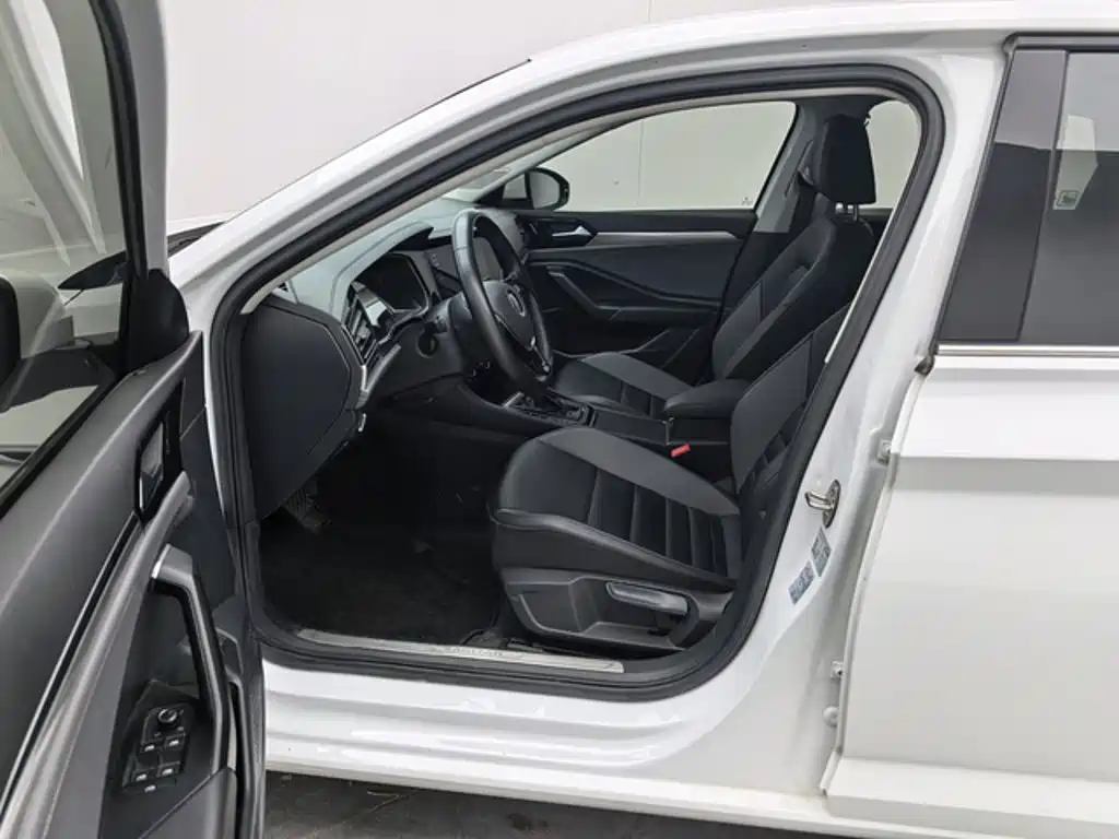 Volkswagen Sagitar — миниатюра 7