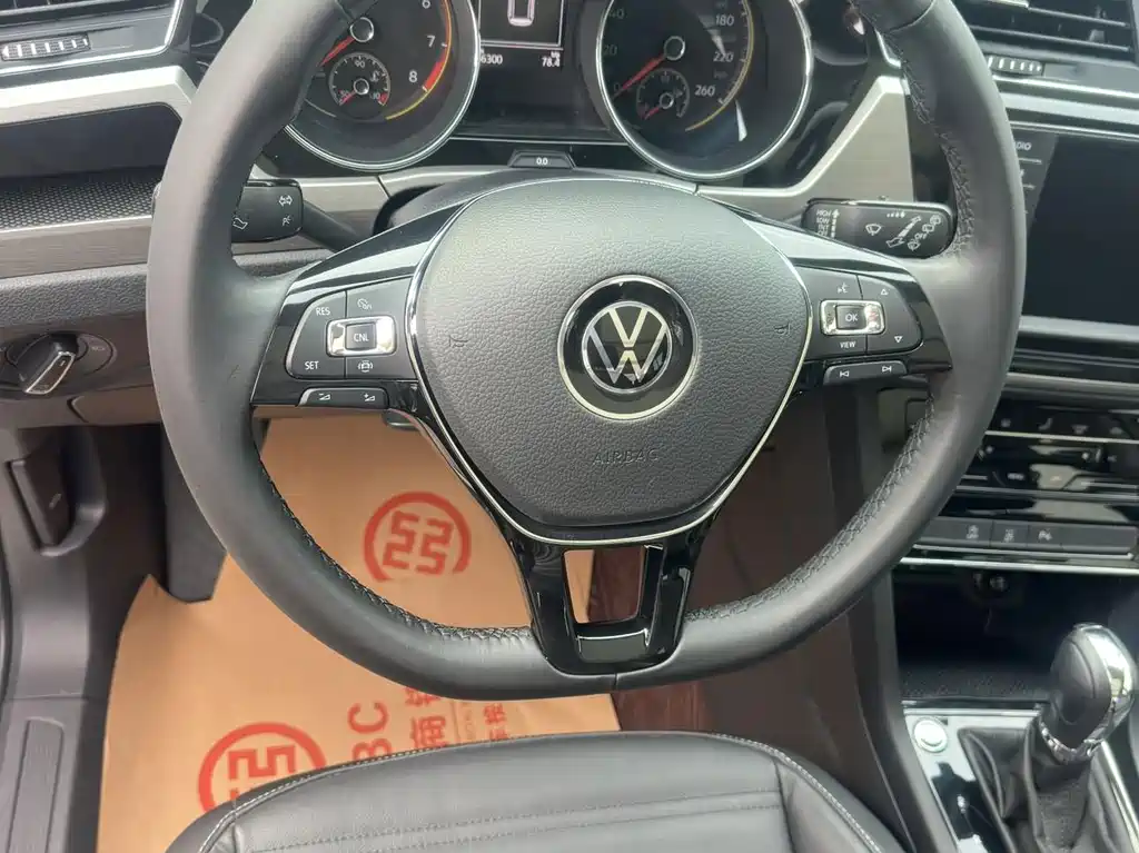 Volkswagen Touran — миниатюра 8
