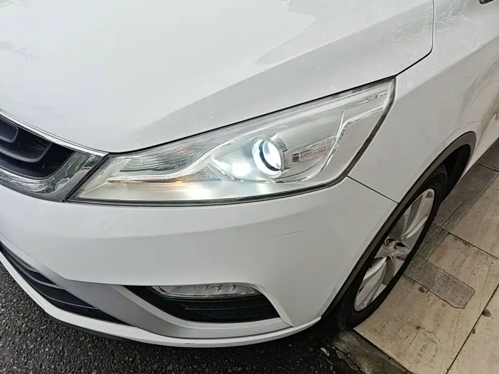 Geely Emgrand GS — миниатюра 24