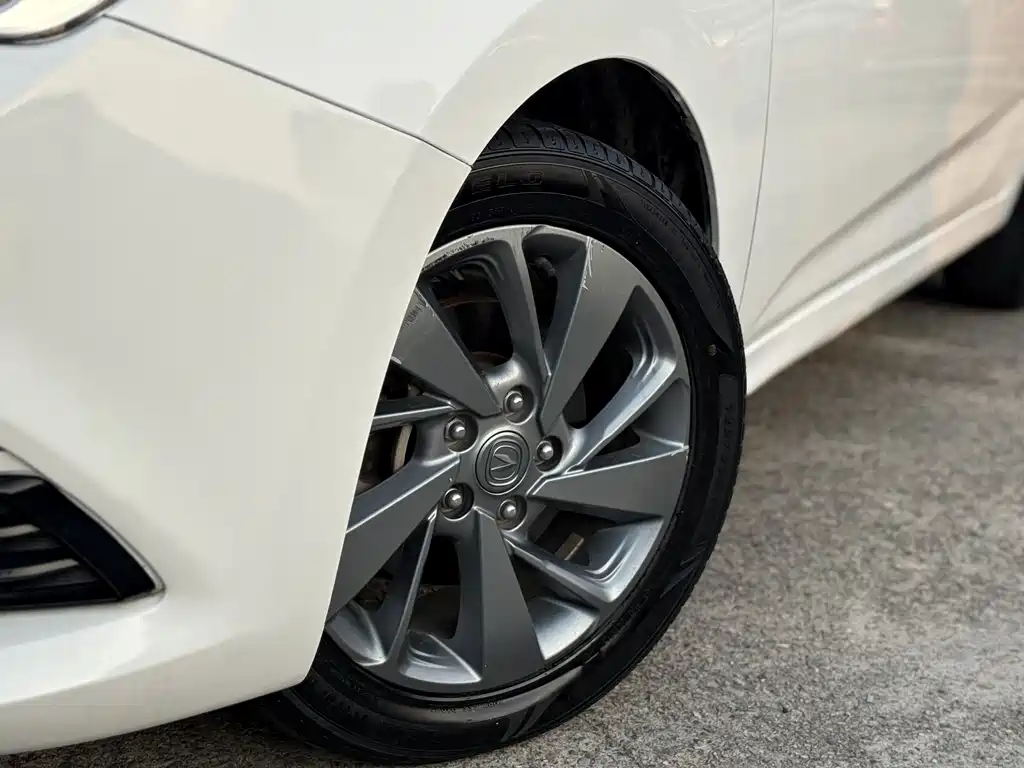 Changan Eado DT — миниатюра 4