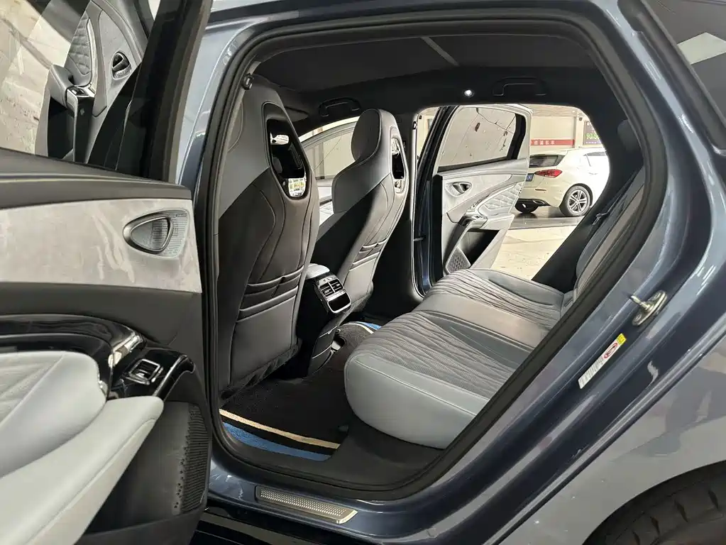 BYD Seal — миниатюра 17