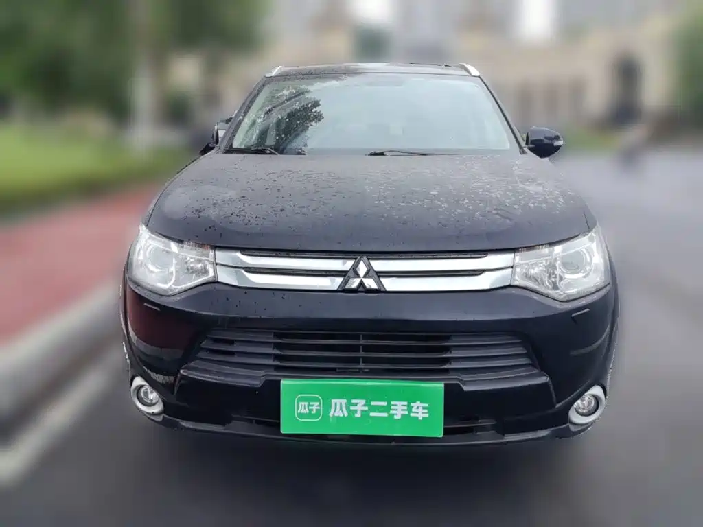 Mitsubishi Outlander (Import) — миниатюра 2