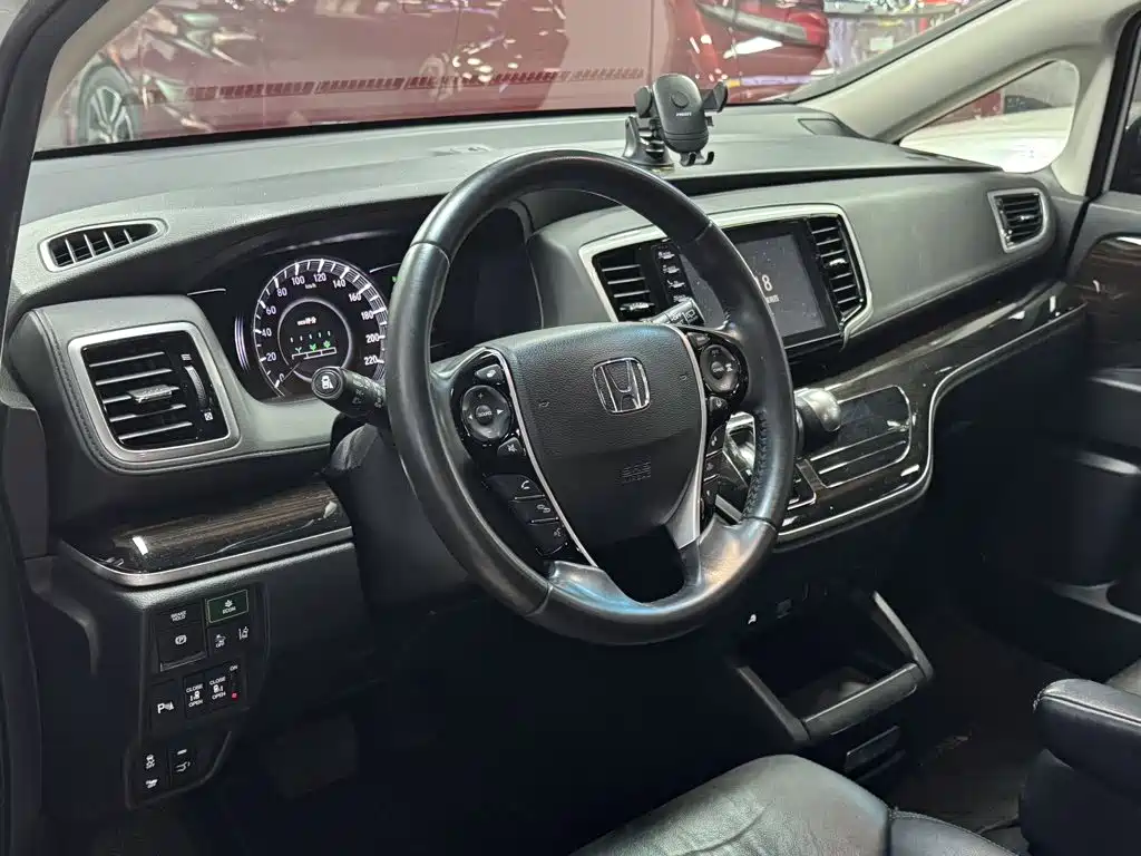 Honda Odyssey — миниатюра 5