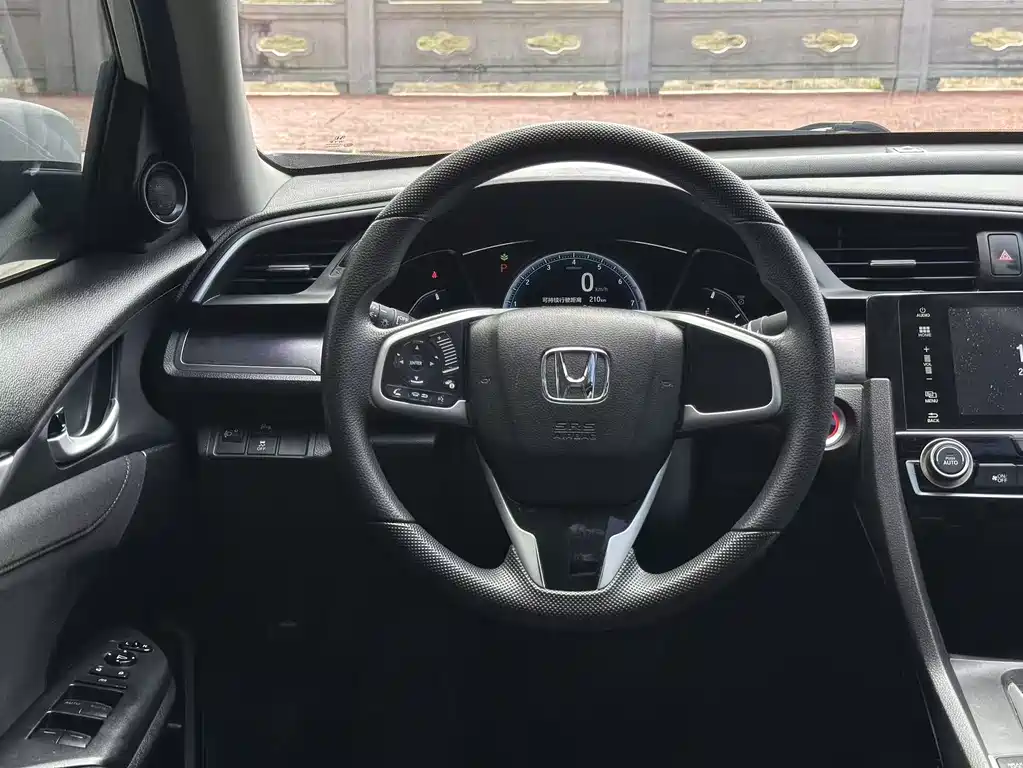 Honda Civic — миниатюра 10