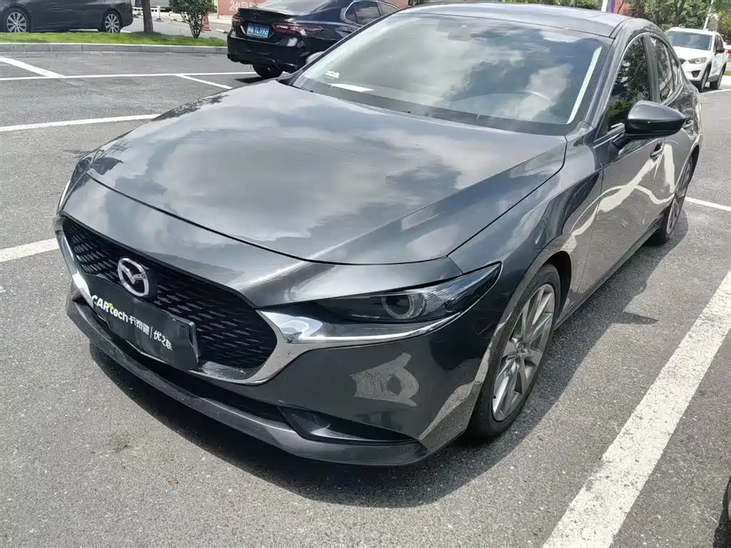 Mazda Mazda3 3 2021 2.0L AT