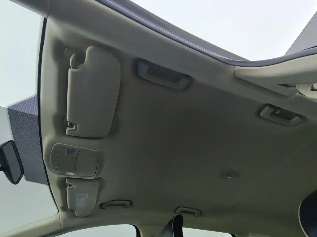 Ford Edge — миниатюра 14