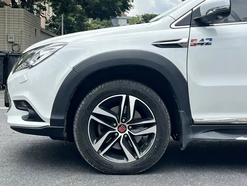 BYD Tang New Energy — миниатюра 7