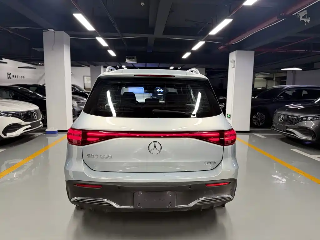 Mercedes-Benz EQB — миниатюра 5