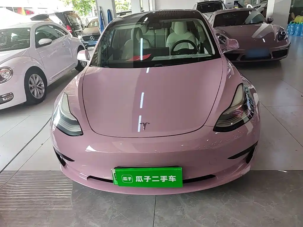 Tesla Model 3 — миниатюра 3