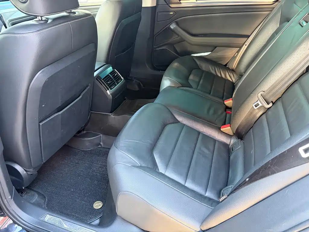 Volkswagen Phideon — миниатюра 5