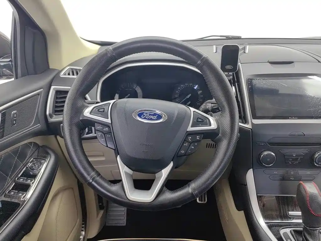Ford Edge — миниатюра 11