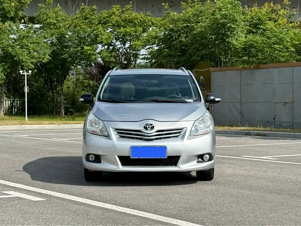 Toyota Verso — миниатюра 2