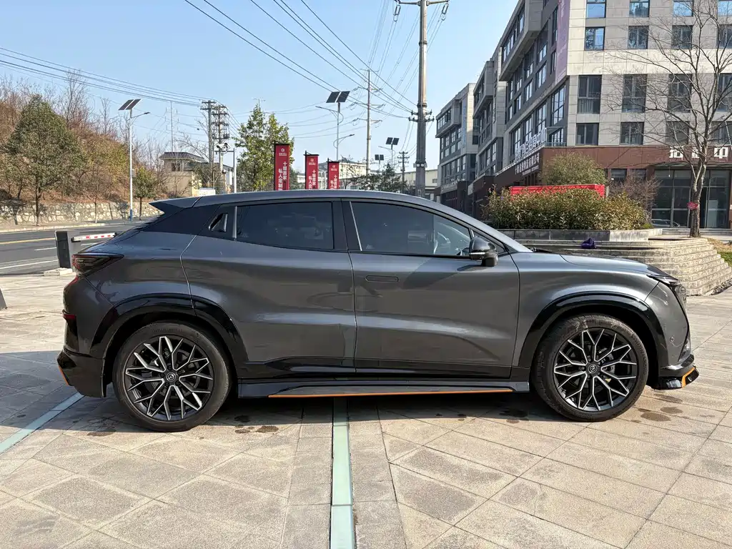 CHANGAN UNI T