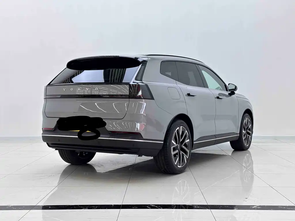 Volvo XC70 2026 Plus