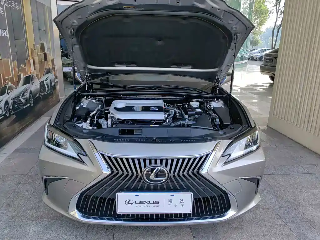 Lexus ES — миниатюра 5