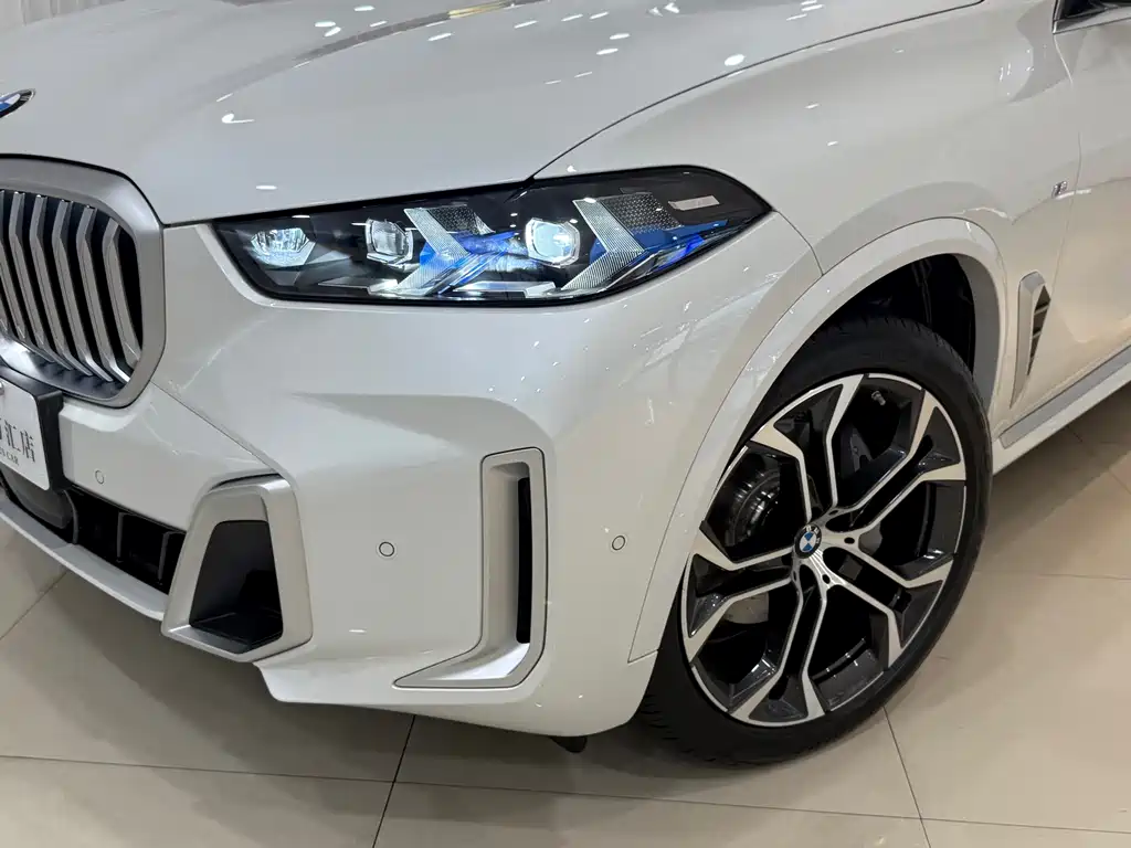 BMW X5 2023 xDrive 40Li M Sport