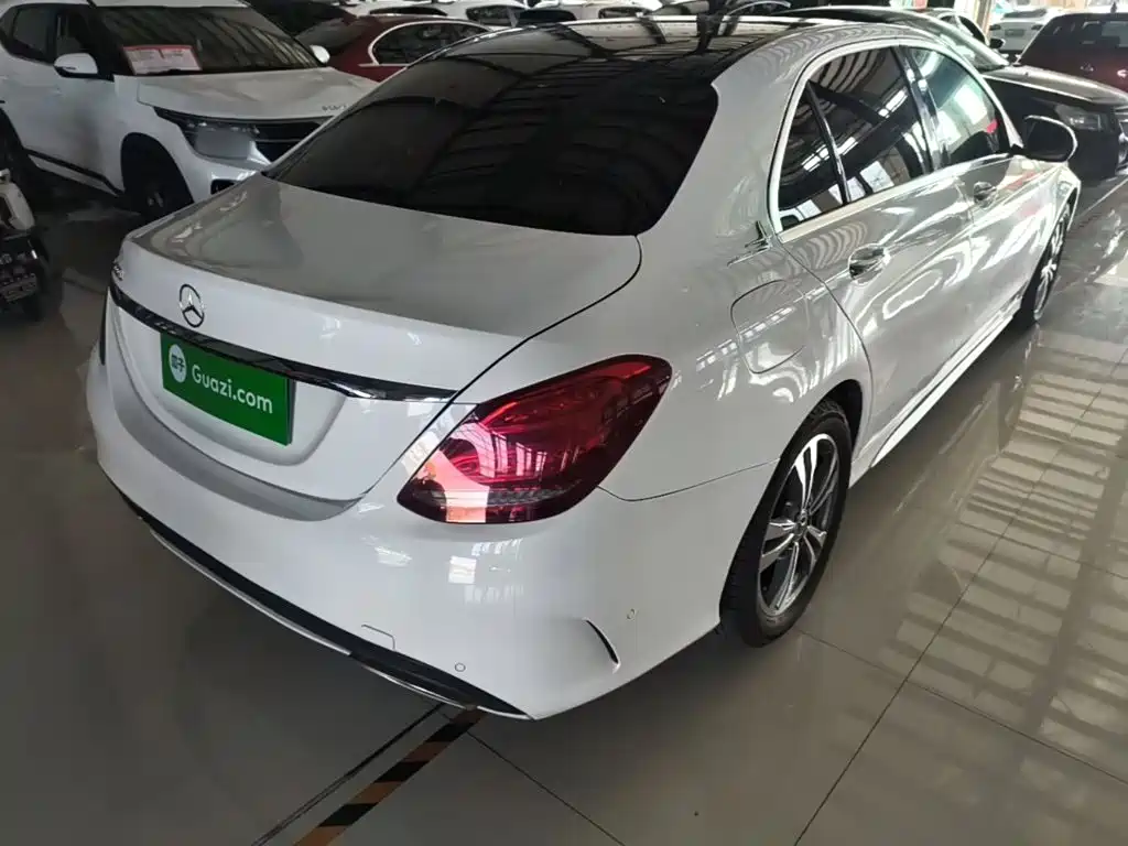 Mercedes-Benz C-Class — миниатюра 7