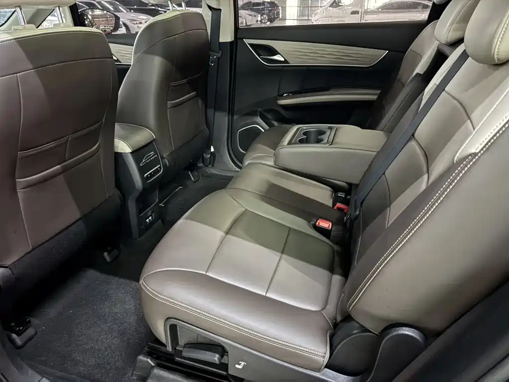 BYD MAX New Energy - фото 13