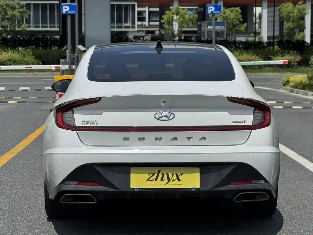 Hyundai Sonata — миниатюра 6