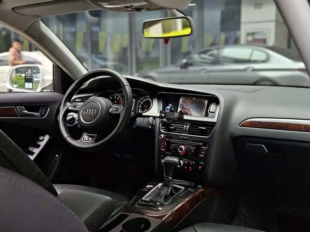 Audi A4L — миниатюра 8