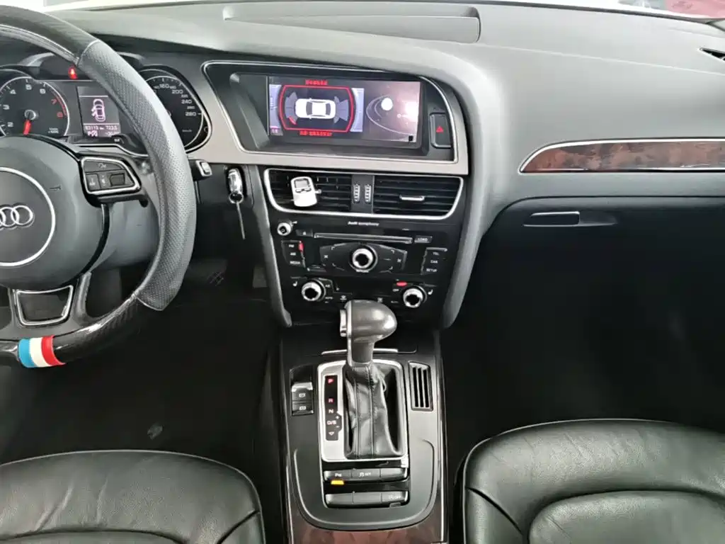 Audi A4L 2015 35 TFSI AT Comfort