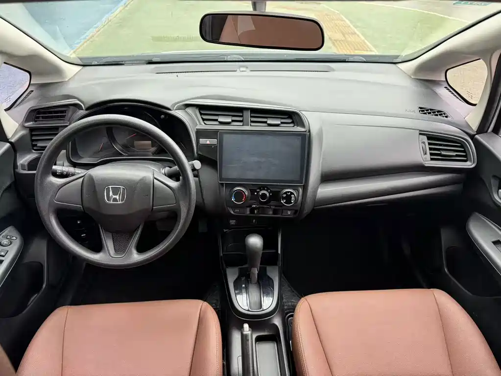 Honda Fit — миниатюра 9