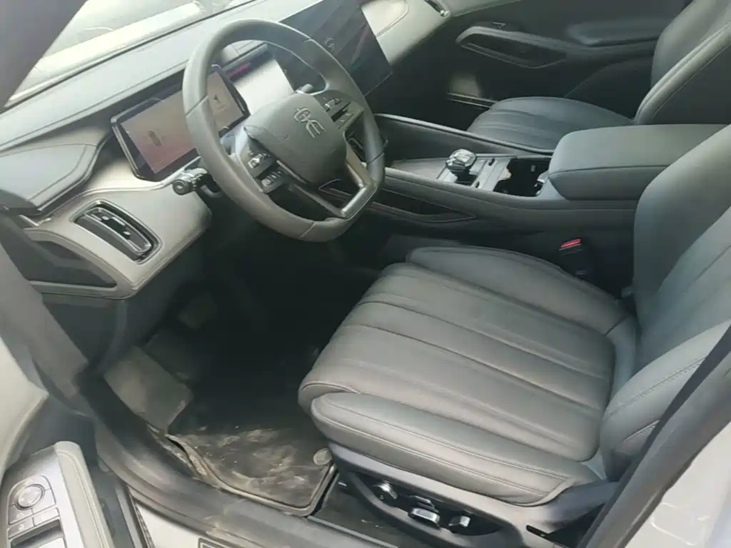 BYD L EV — миниатюра 15
