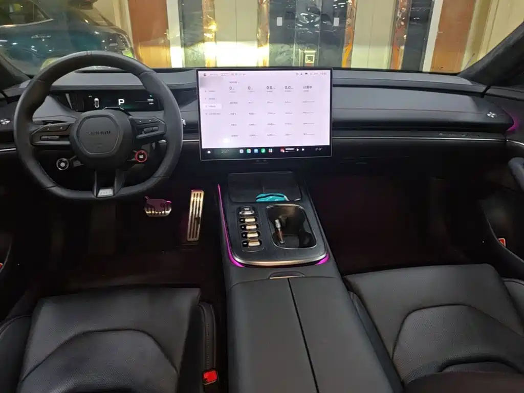 Xiaomi SU7 — миниатюра 10