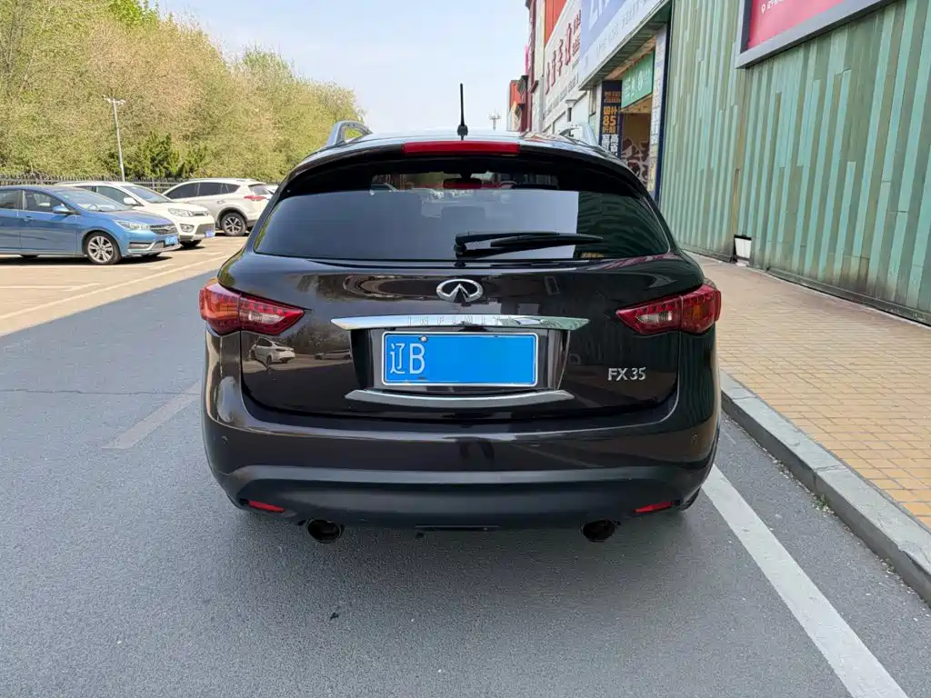 Infiniti FX — миниатюра 13