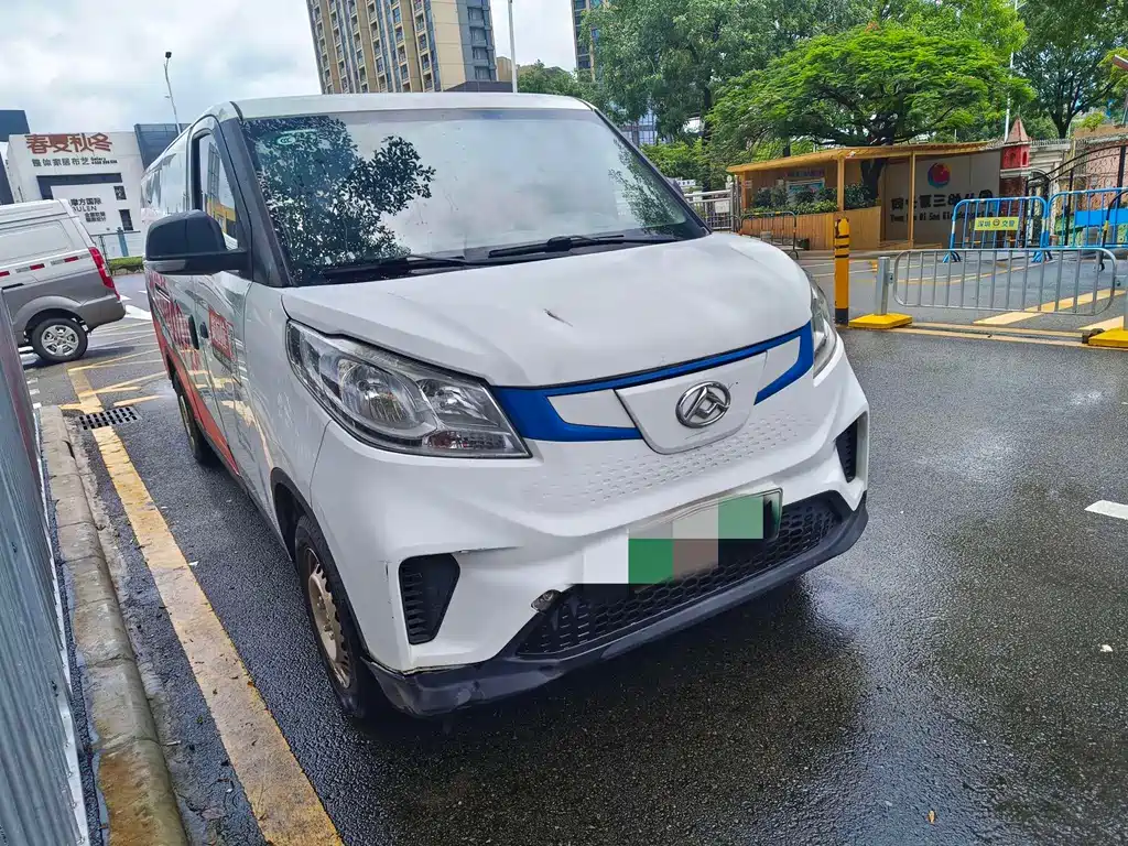 SAIC MAXUS CHASE EV30