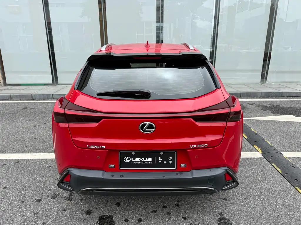 Lexus UX 2020 200 F SPORT