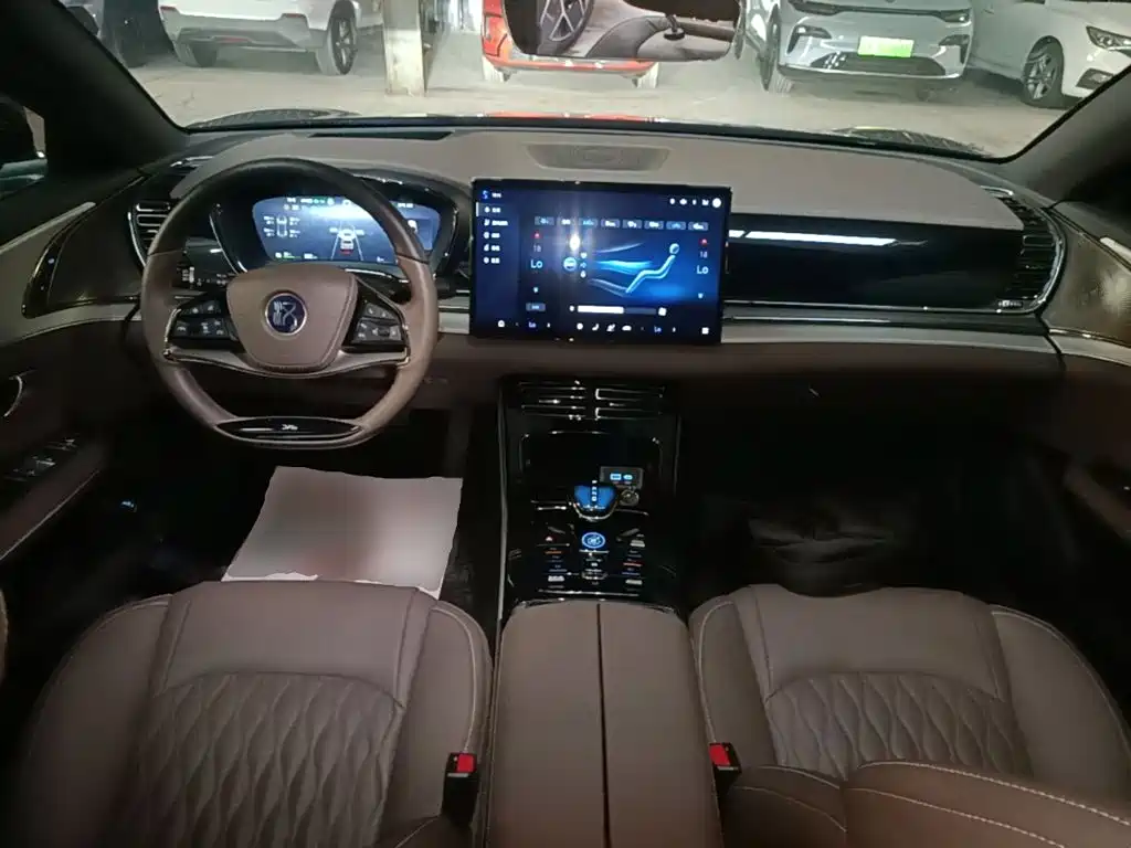 BYD Han — миниатюра 10