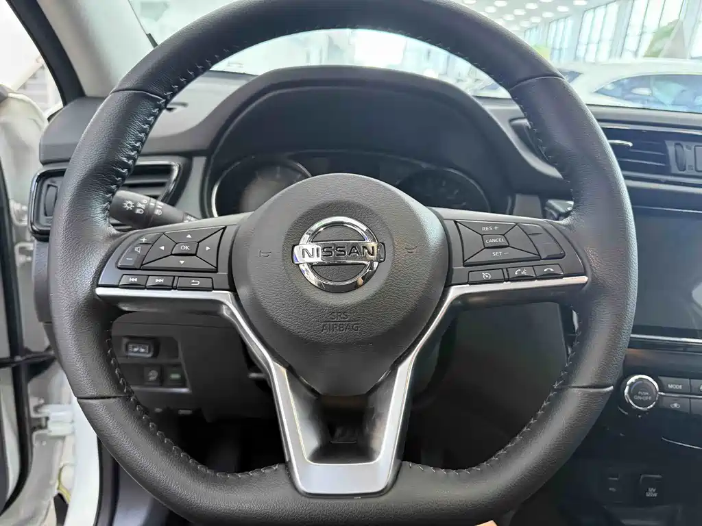 Nissan X-Trail — миниатюра 11