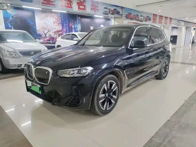 BMW IX3 2024
