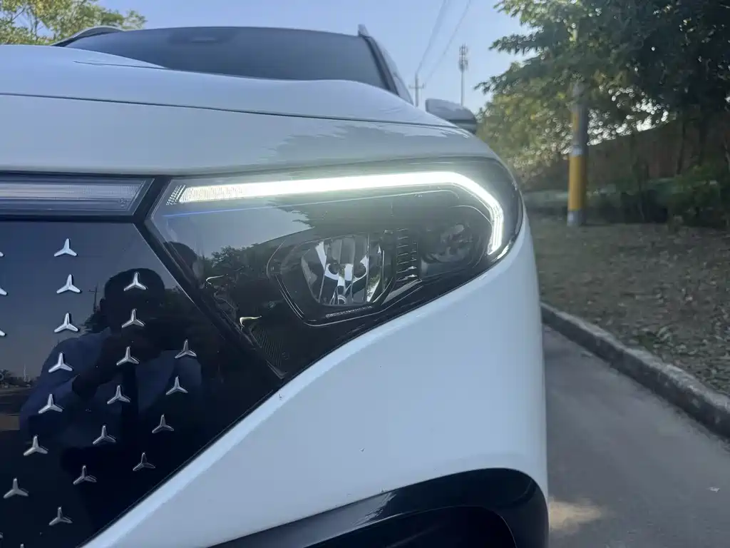 Mercedes-Benz EQB — миниатюра 11
