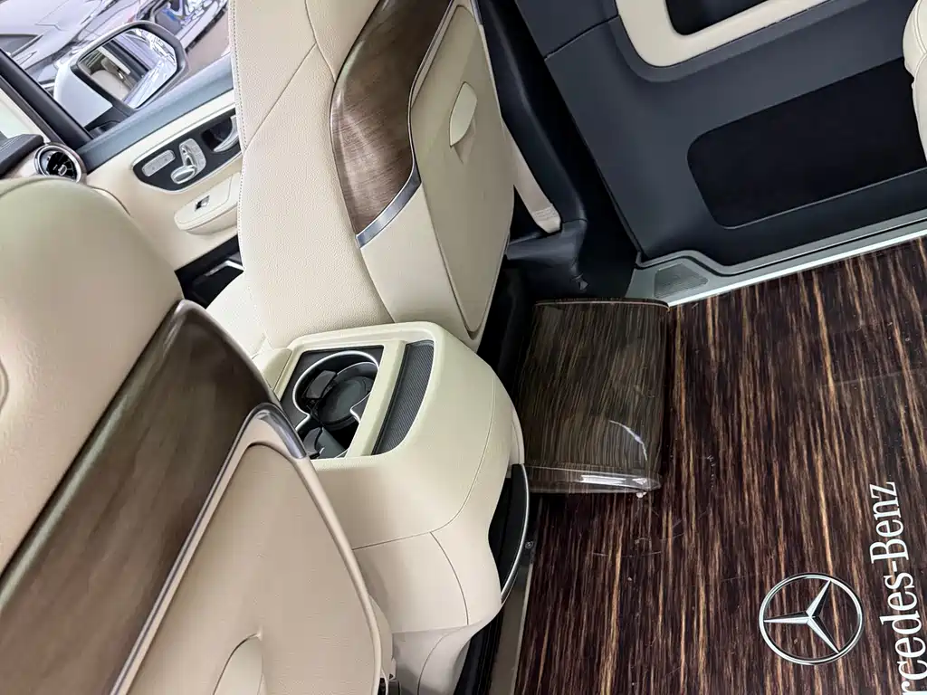 MERCEDES-BENZ V CLASS