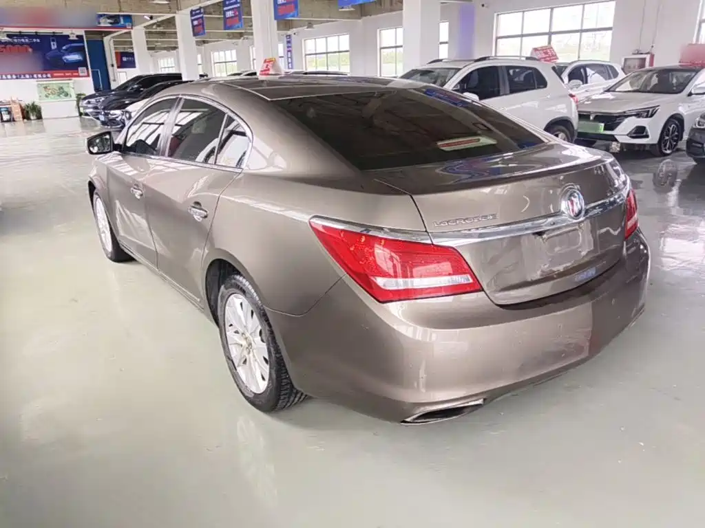 Buick LaCrosse — миниатюра 5