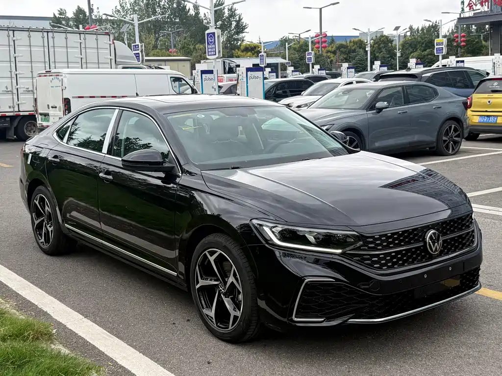 Volkswagen Passat — миниатюра 3