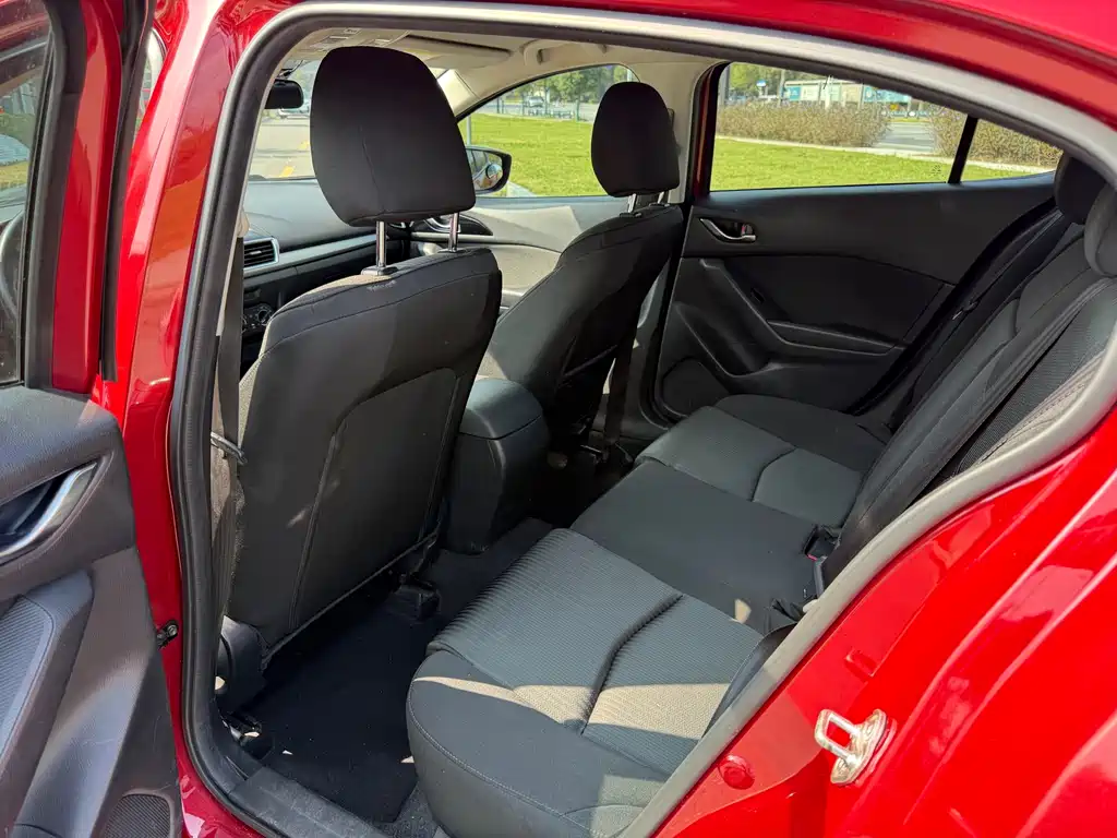 Mazda 3 Axela — миниатюра 10