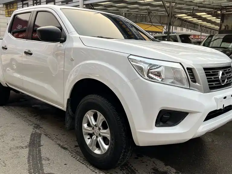 NISSAN NAVARRA
