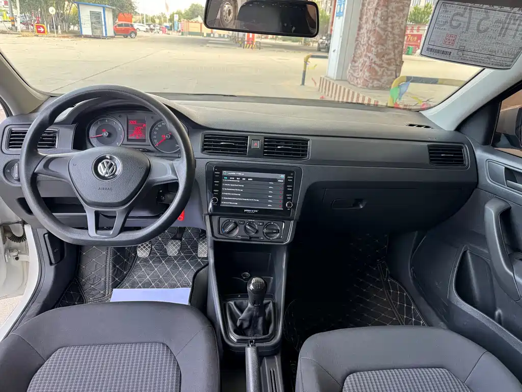 Volkswagen Santana — миниатюра 10