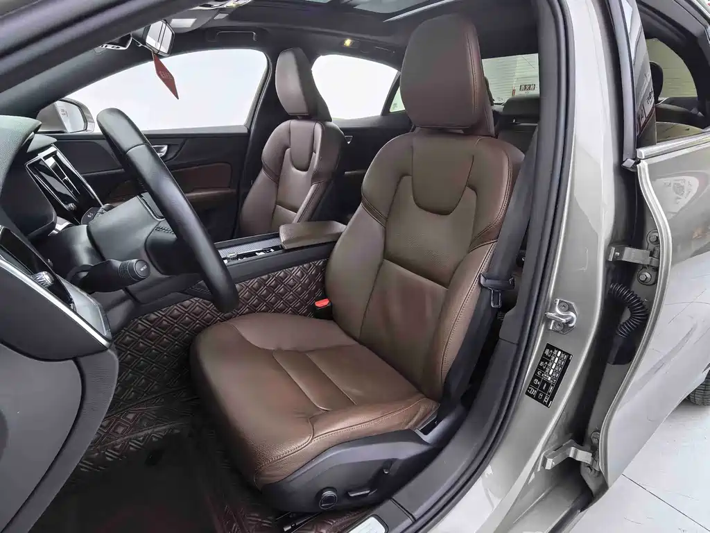 Volvo S60 — миниатюра 20