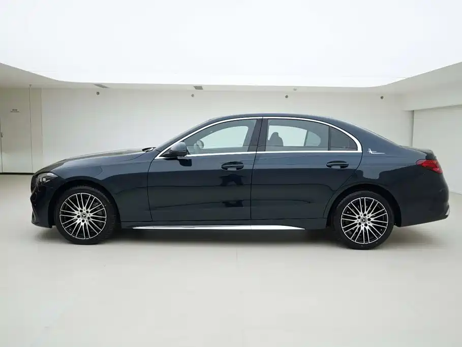 Mercedes-Benz C-Class — миниатюра 3