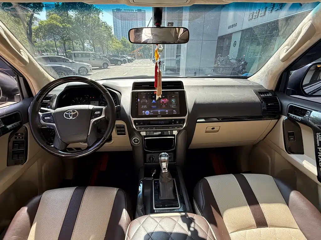 Toyota Prado (Import) — миниатюра 10