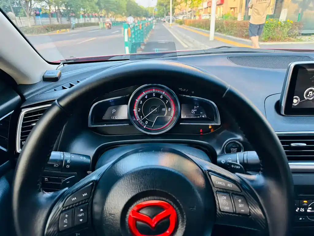 Mazda Mazda3 3 2016 2.0L AT Flagship