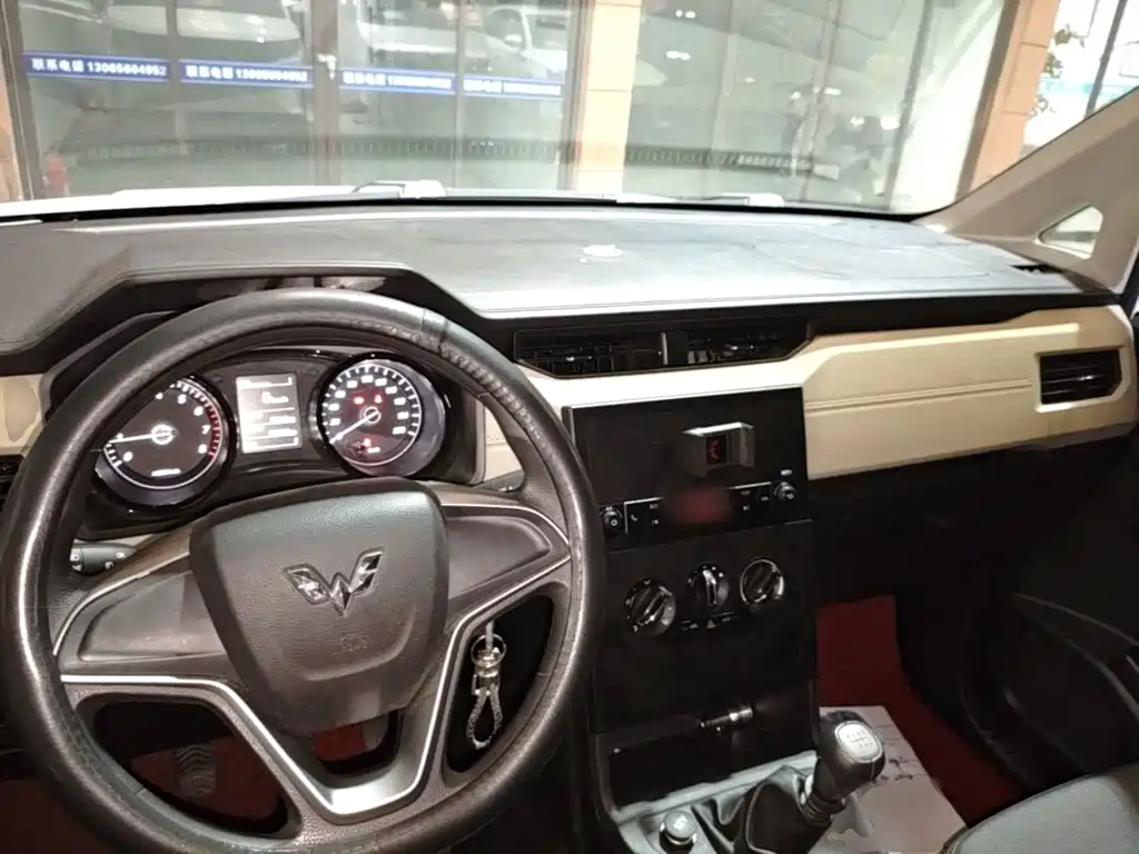 Wuling Hongguang PLUS — миниатюра 10