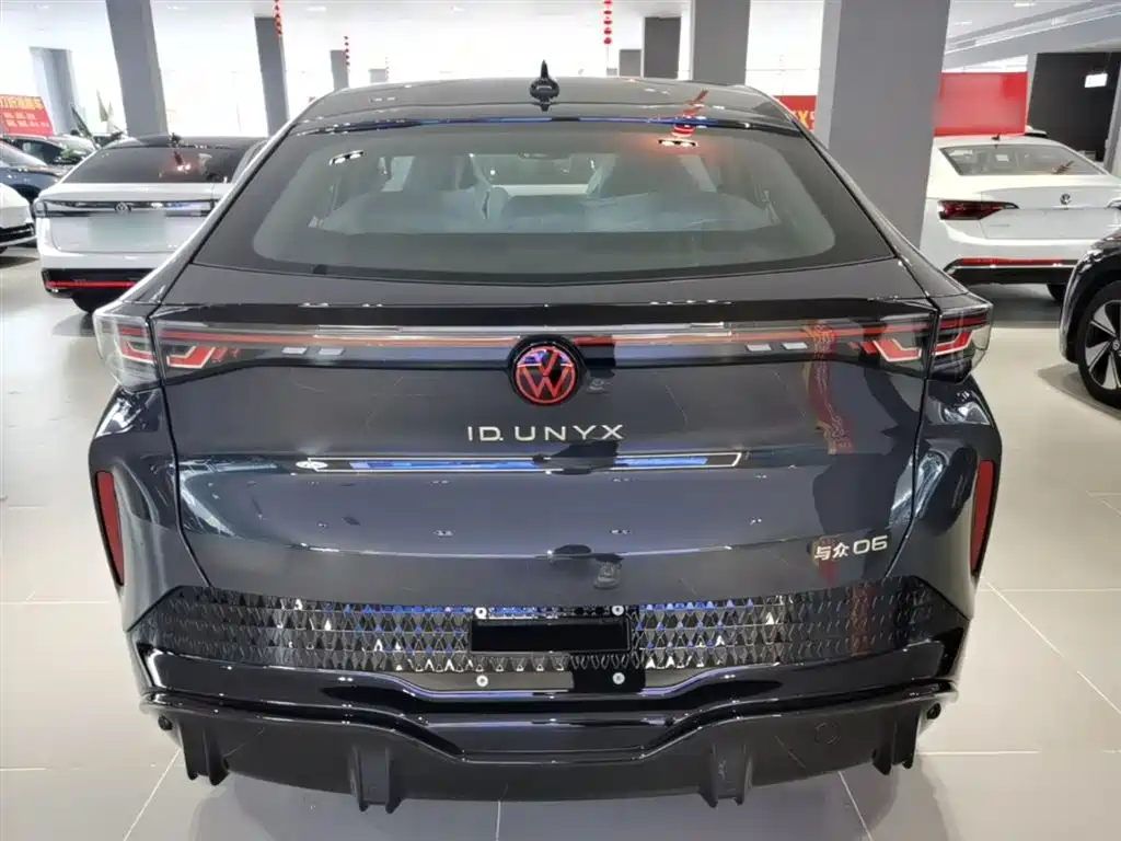 Volkswagen 06 2025 Pure